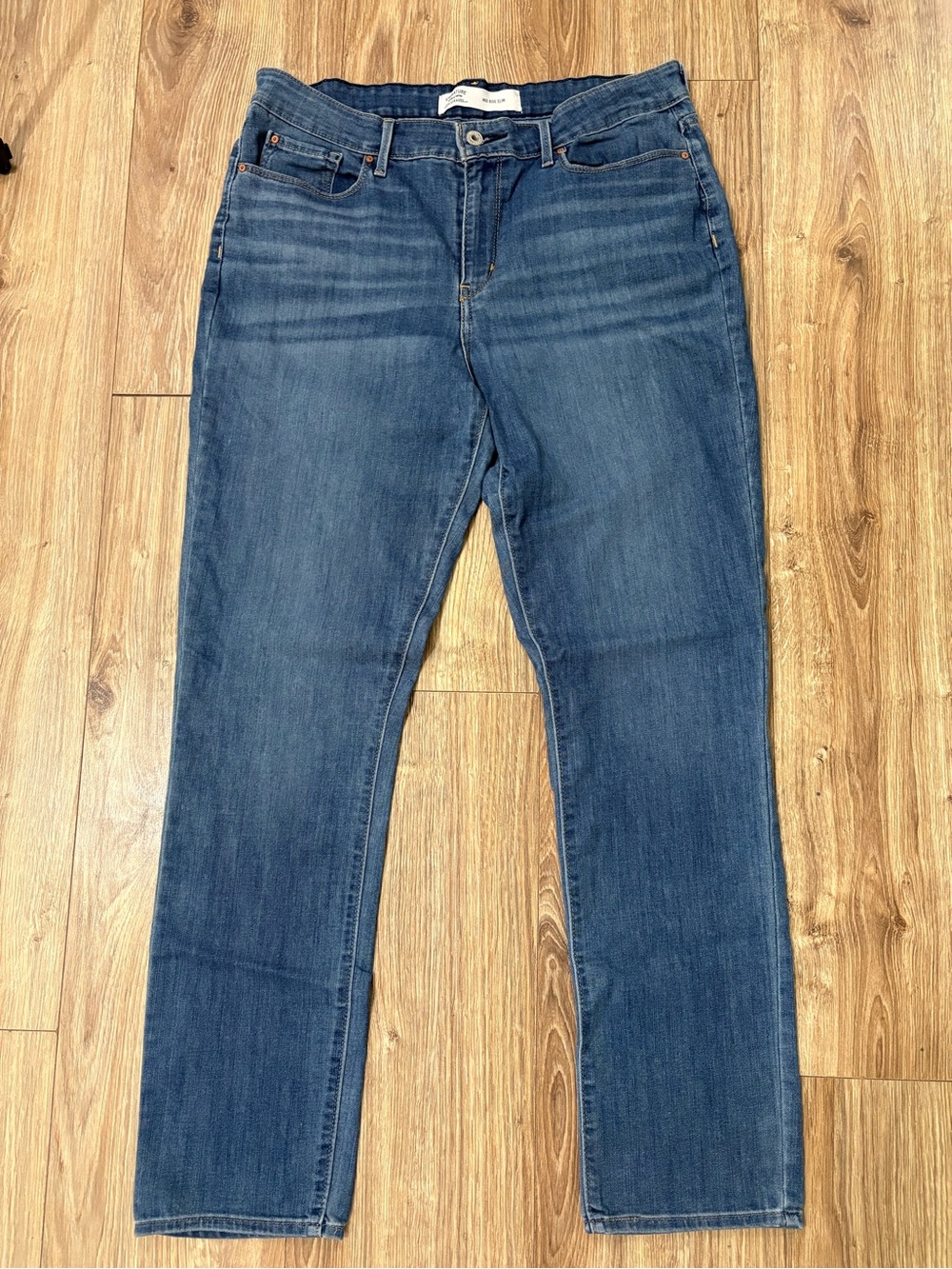 Signature by Levi Strauss & Co. Women’s Mid Rise Slim Blue Denim Jean 16L W33L32